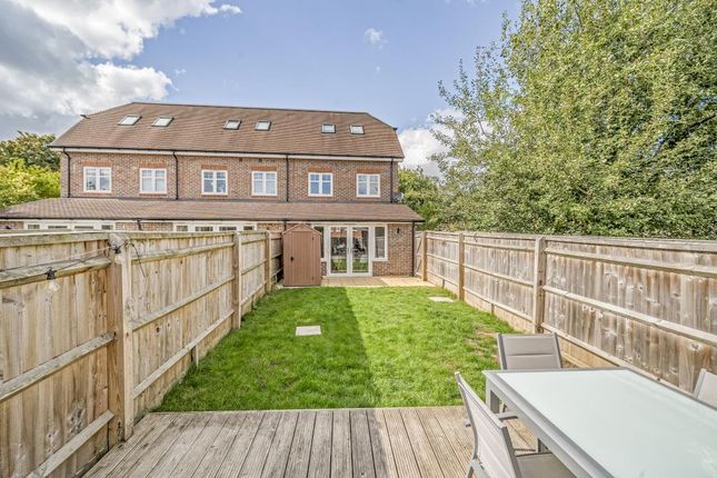 1 CRICKETERS CLOSE, Bagshot, Bagshot photo 4