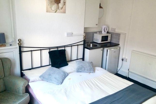 Thumbnail Terraced house to rent in Sandwell Street, Walsall