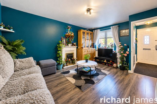9, Padstow Road, Swindon photo 2