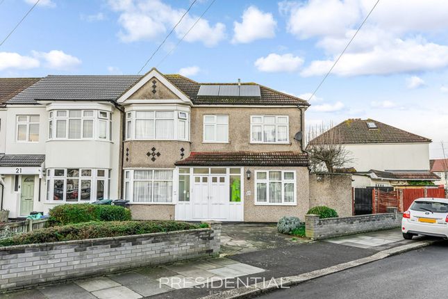 4-bed house on 23 Evesham Way, Clayhall, £600,000