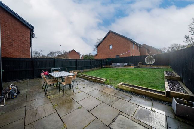 117 Kestrel Close, Congleton photo 2