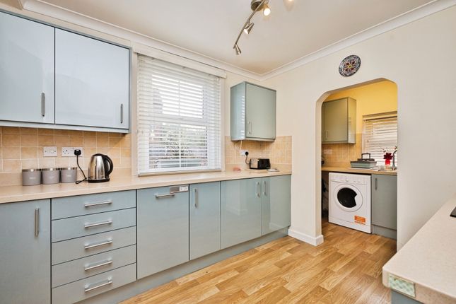 2, Hendford Grove, Somerset photo 2