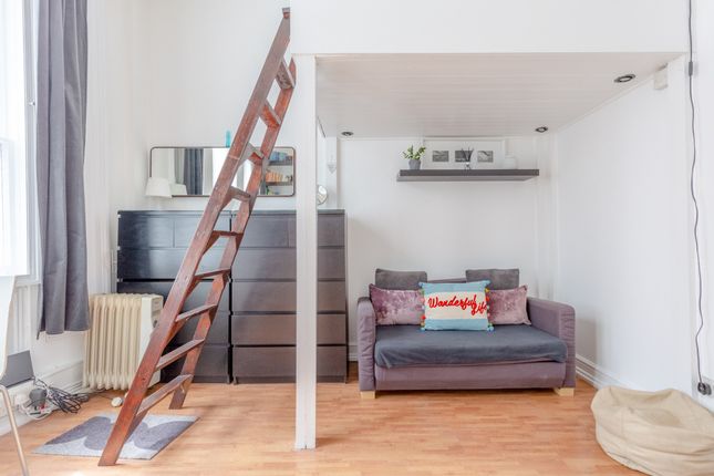 Studio to rent in Westbourne Grove, London