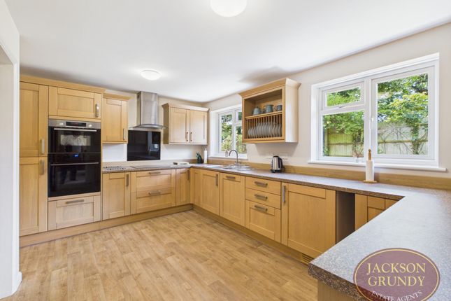 2, Corran Close, Northampton photo 3