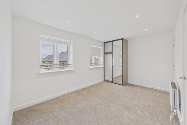 54323425, 22 Rosefield Lane, Harlow photo 4