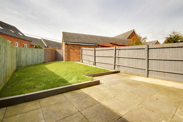 18, Randall Drive, Milton Keynes photo 4