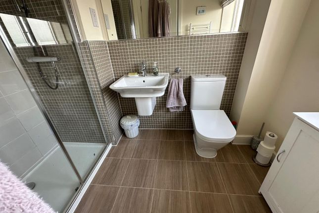 End terrace house for sale in Lower Lodge Avenue, Rugby