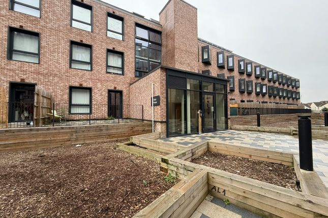 Flat 33, High Wycombe photo 5