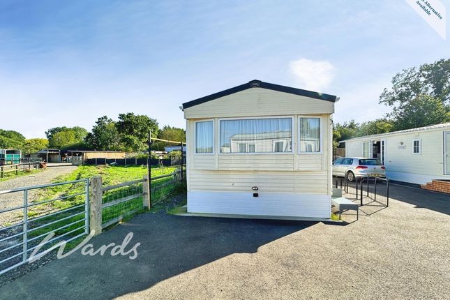 2-bed caravan on Smarden Road, Ashford, £925/mo
