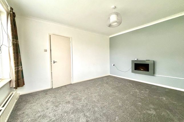 4, Highfield Drive, Matlock photo 3