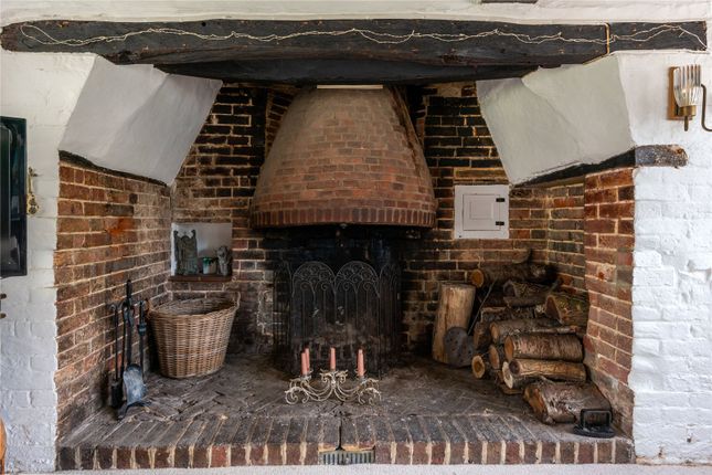 Innstead,, Parkgate Road, Dorking photo 4