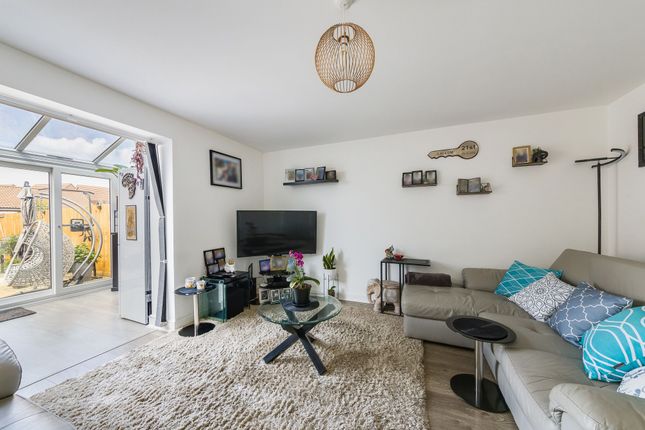 6 Aster Close, Didcot photo 4