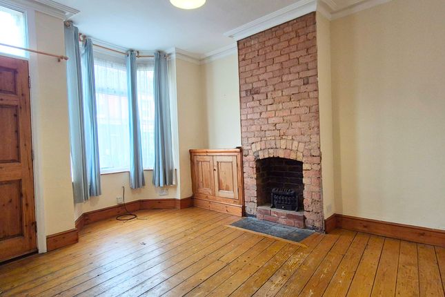 126, Clarendon Park Road, Leicester photo 3