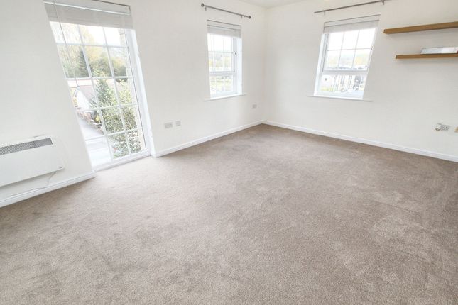 42 Gale Close, Littleborough photo 2