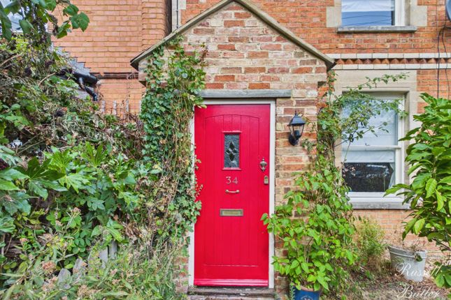 2-bed semi-detached on 34, West Street, Steeple Claydon, £319,995