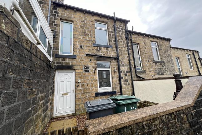 Terraced house to rent in Carlton Street, Haworth, Keighley