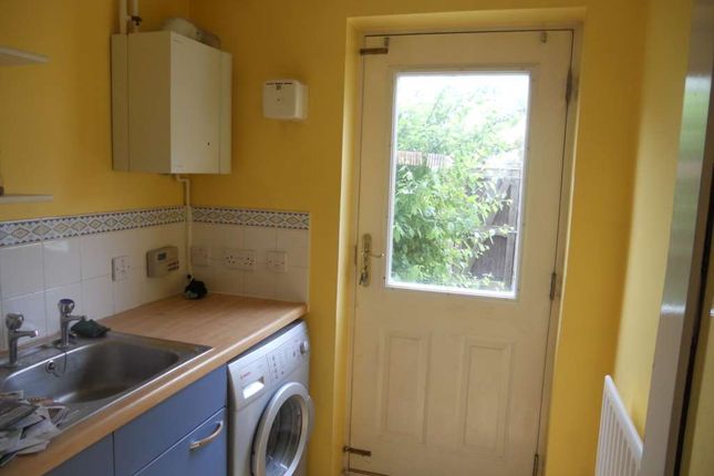 42, Aaron Hill Road, London photo 3