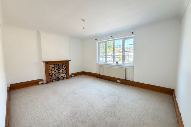 10, Greenview Court, Ashford photo 3