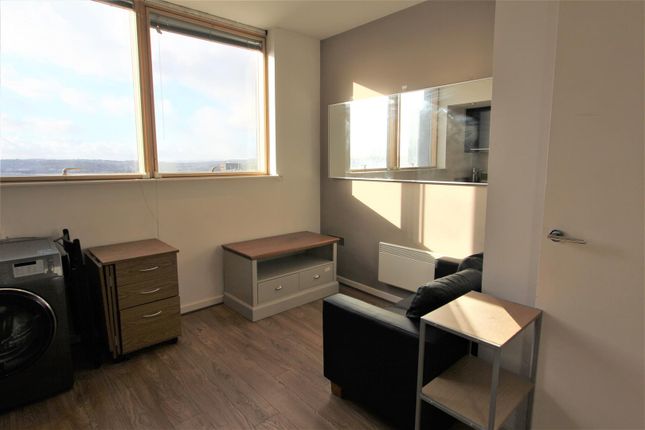 99, West Point, Wellington Street, Leeds photo 3