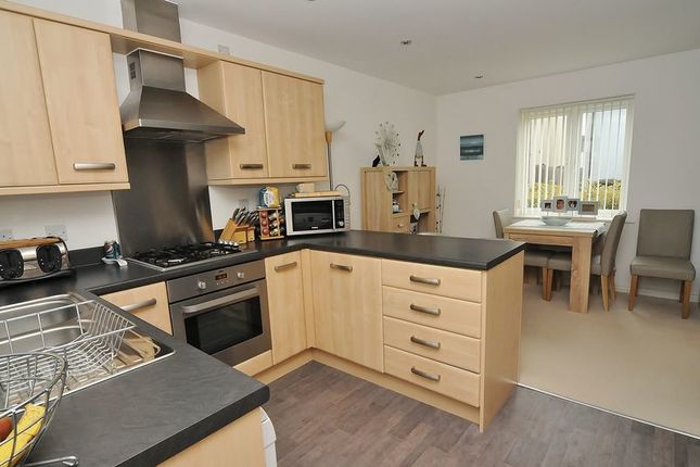 36, Fleetwood Gardens, Plymouth photo 4