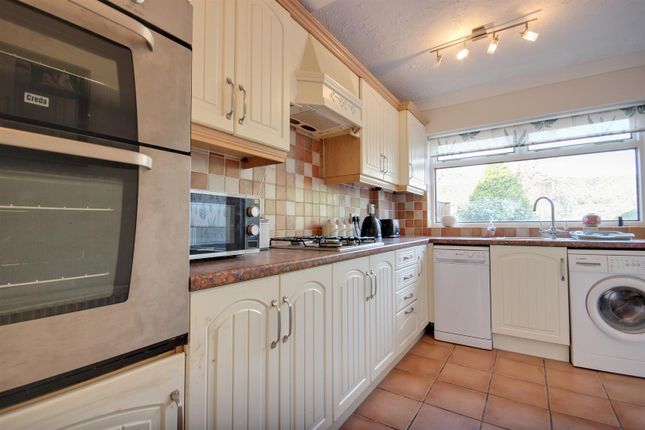 19, Kingsley Drive, Willerby photo 2