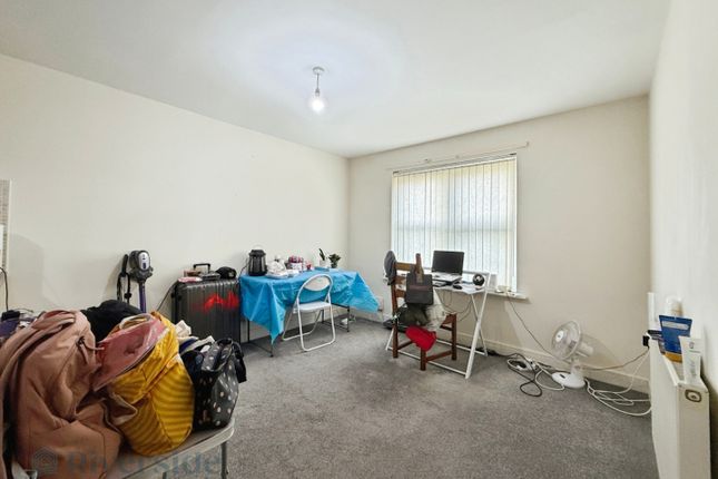 Flat 4, 2, Reed Street, Hull photo 2