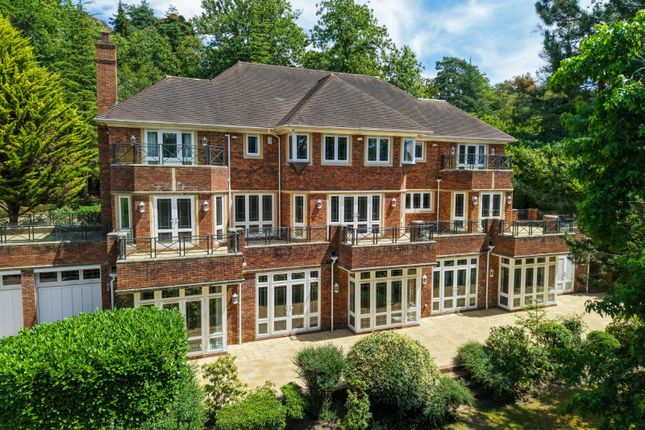 Lavaniya,, Ravenscroft Road, St George's Hill photo 3