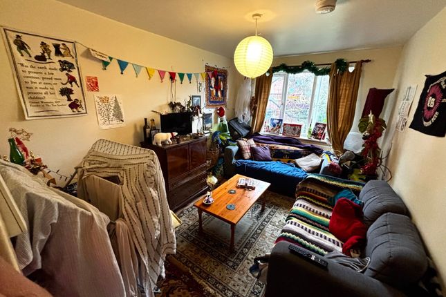 Bright, Characterful Living Room With A Large Fron...