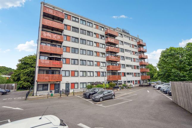 Flat for sale in London Road, High Wycombe