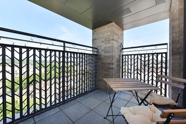 Flat 57, Carmelia House, 3, Aerodrome Road, London photo 3