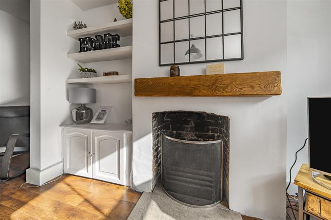 13, Oak Lane, Windsor photo 2