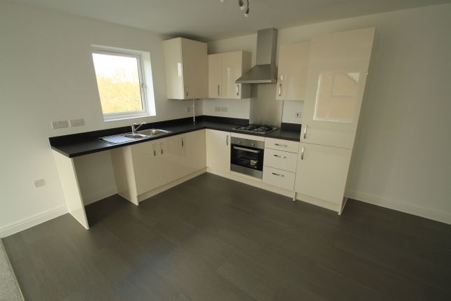 Flat to rent in Charles Bennion Walk, Leicester