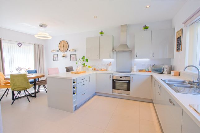 14, Wedlake Way, Barnstaple photo 4