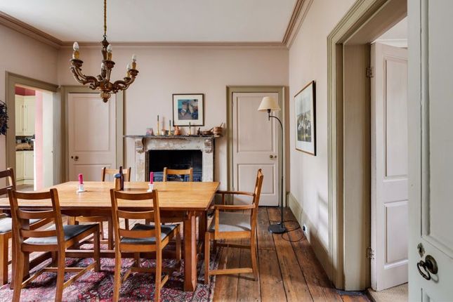 Breakfast Room