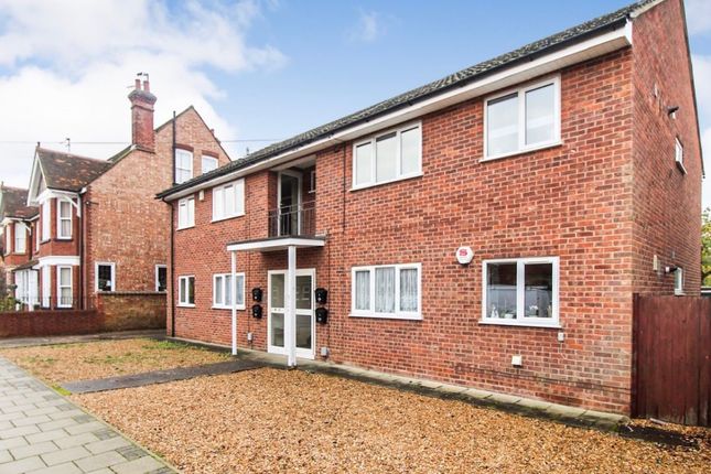 Thumbnail Flat to rent in Flat, Beverley Crescent, Bedford