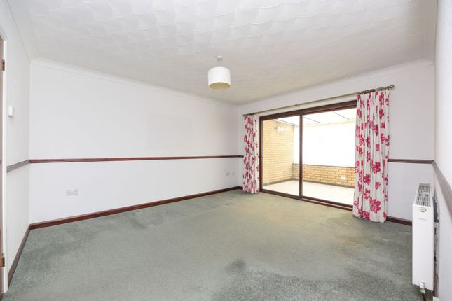7 The Paddock, Huntingdon photo 2