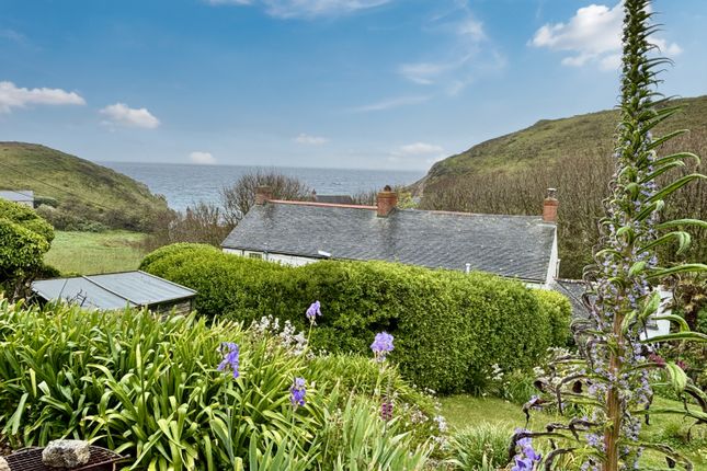 1 Rowes Cottages, Porthgwarra, St Levan photo 2