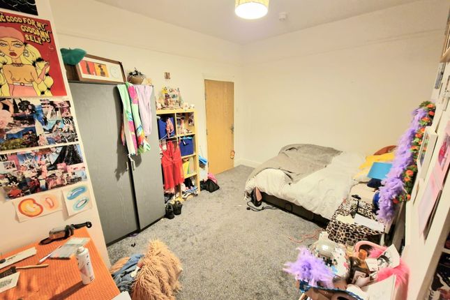 27 Bamford Road R2R, Manchester photo 4