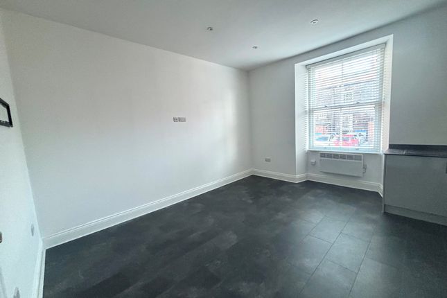 Apt B, Sunderland photo 3