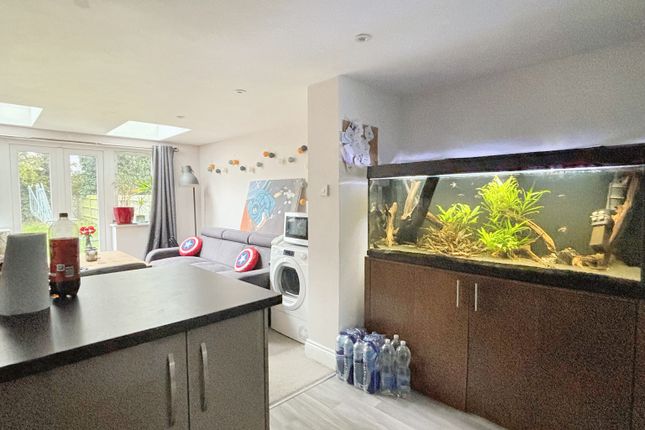 258, Kingsnorth Road, Ashford photo 4