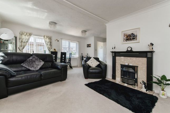 20, Rydon Lane, Exeter photo 3