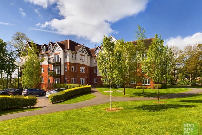 Flat for sale in Bhamra Gardens, Maidenhead, Berkshire