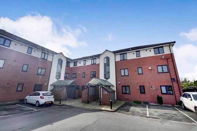 Thumbnail Flat to rent in Dean Court, Bolton