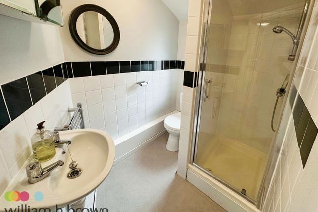 Flat 2, 23, Hayes Road, CLACTON-ON-SEA photo 4