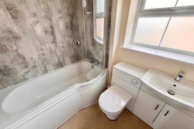 Flat for sale in Shadingfield Close, Great Yarmouth