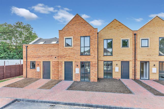 2-bed house on 104, North Drive, Hounslow, £574,950