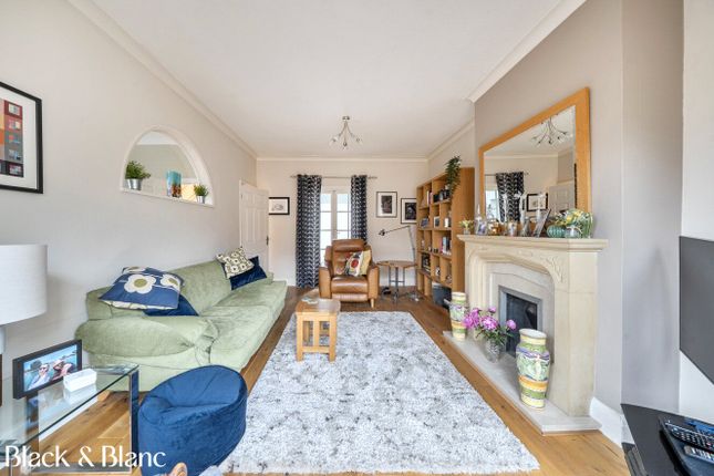 20, The Grove, West Wickham photo 4
