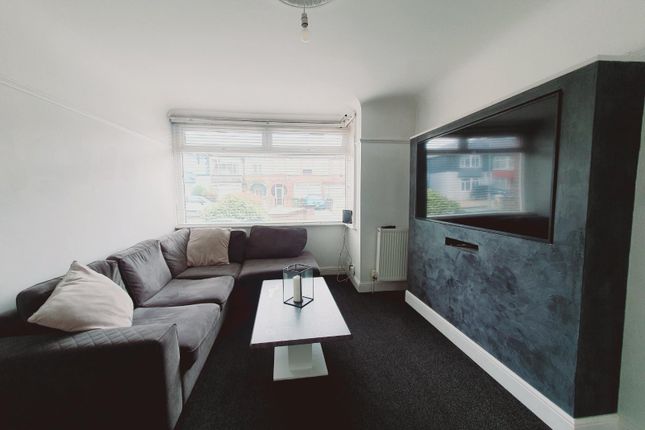 12, Hawthorn Crescent, Portsmouth photo 4