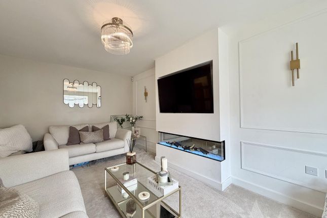 48, Meadow Brown Road, Leeds photo 3