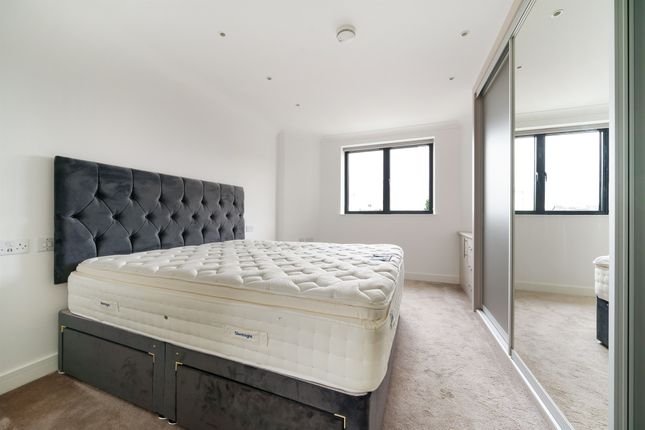 Flat for sale in Plantagenet Road, New Barnet, Barnet